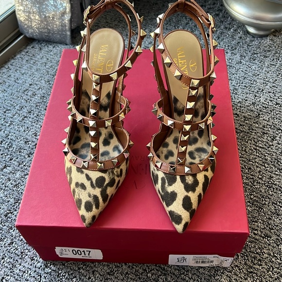 Leopard Valentino ankle strap 100mm